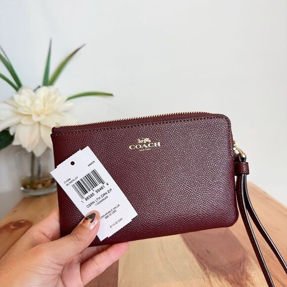 NWT Coach Corner Zip Wristlet - Picture 5 of 5